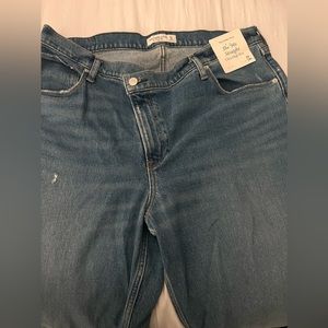Abercrombie The 90’s Straight Ultra High Rise